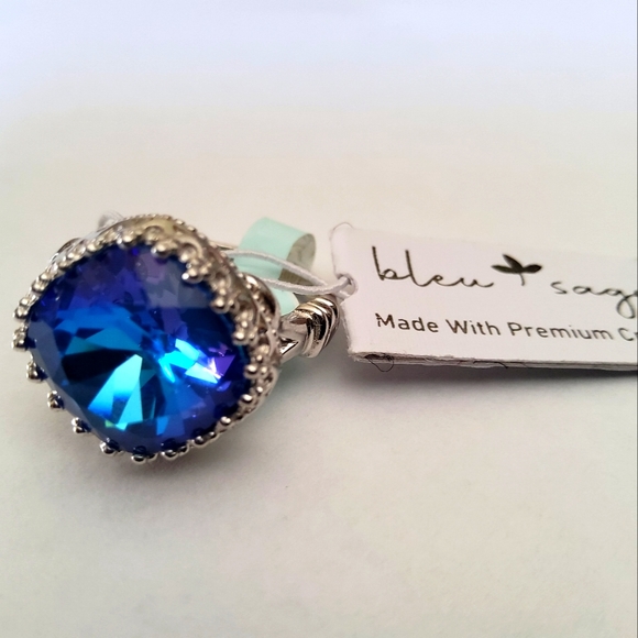 Sterling Silver Ring Sz 8 - Picture 2 of 9